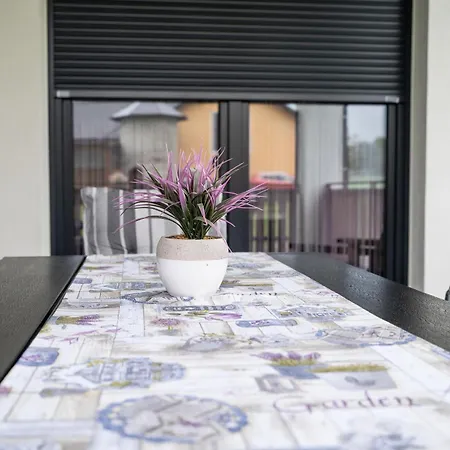 Apartmaji Ziva Lägenhet